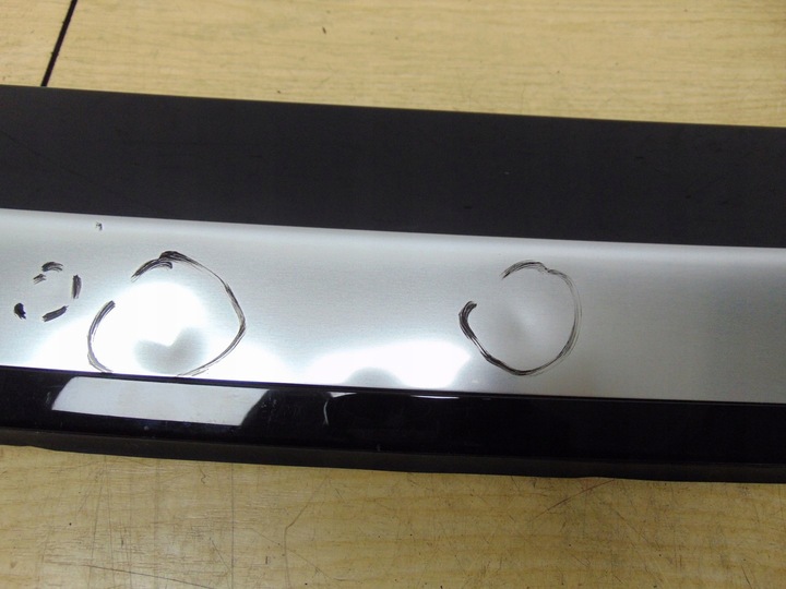 фото №8, Планка стёкла перед audi a5 8w cabrio 8w7853829a