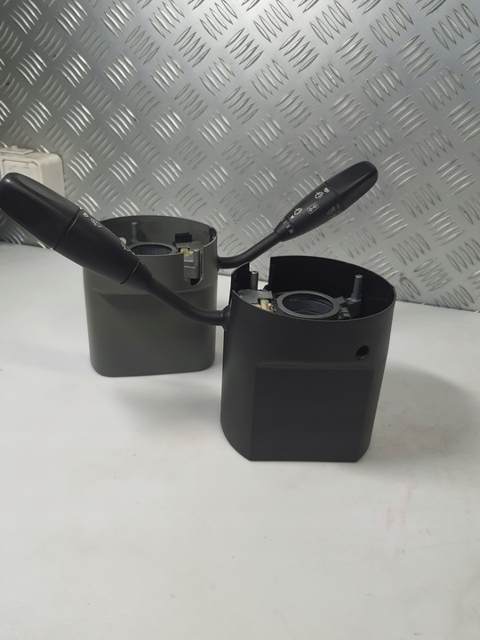 фото №14, Кермовий/підкермовий перемикач двірник mercedes w203 рестайлінг 281924z410 2035450110