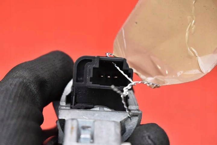 фото №8, Замок зажигания ключ n0502455 peugeot 407 1.6 hdi 109 km 04-10