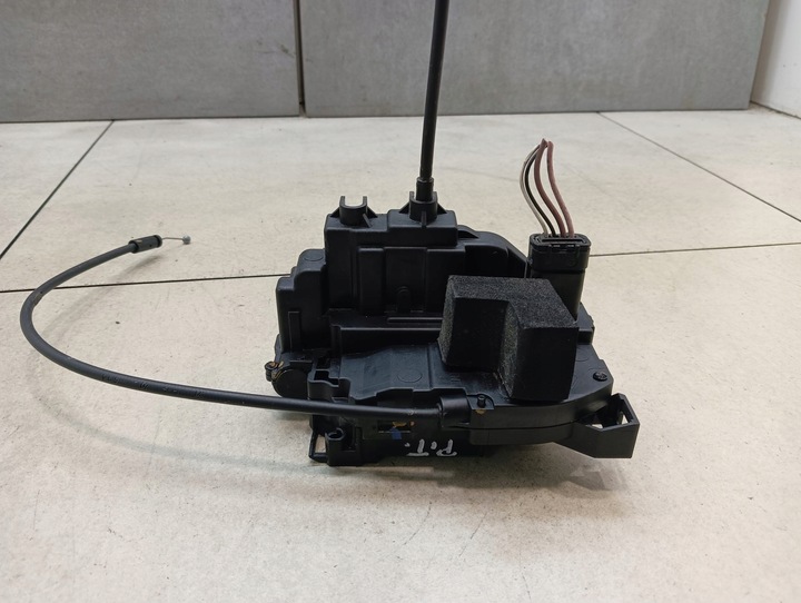 фото №1, Замок дверь правые зад renault clio iii 1.2 300129f