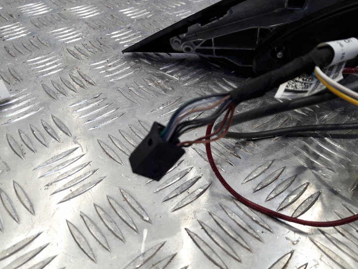 фото №10, Mercedes c w205 правые зеркало з камера uk. 8+3pin