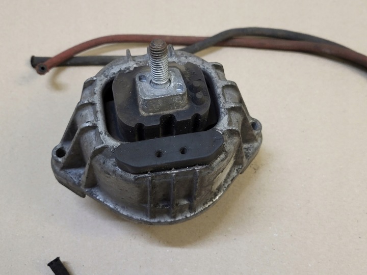 фото №11, Подушка двигуна bmw 3 e90 e91 e92 e93 e87 e88 oem номер