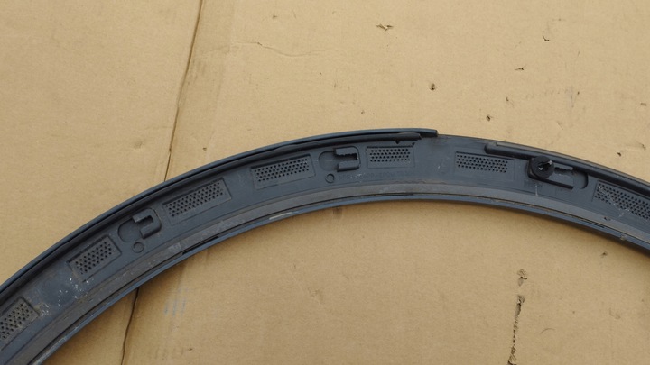 фото №12, Планка крила правий зад audi q3 ii