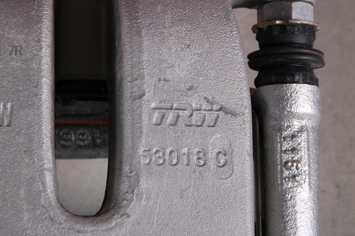 фото №8, Bmw g01 g30 g31 супорт гальмівний лівий задній зад 6870575 42/20/330 20 km !!!