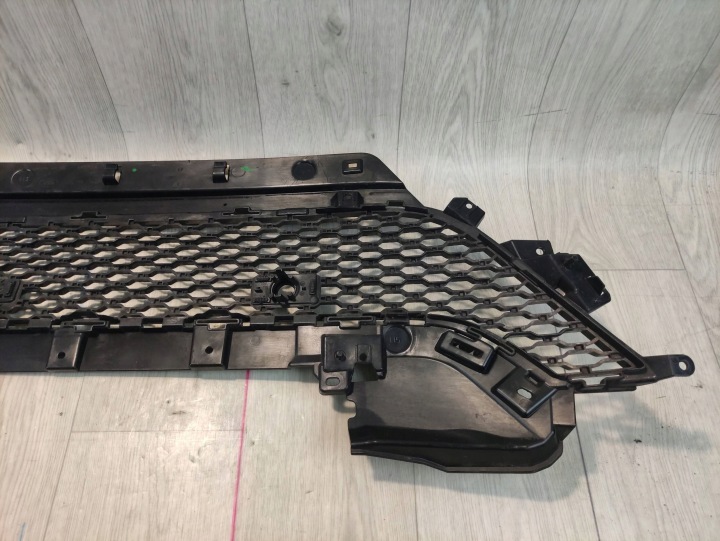 фото №12, Land rover evogue ii 2 решётка средняя бампера перед k8d217f791