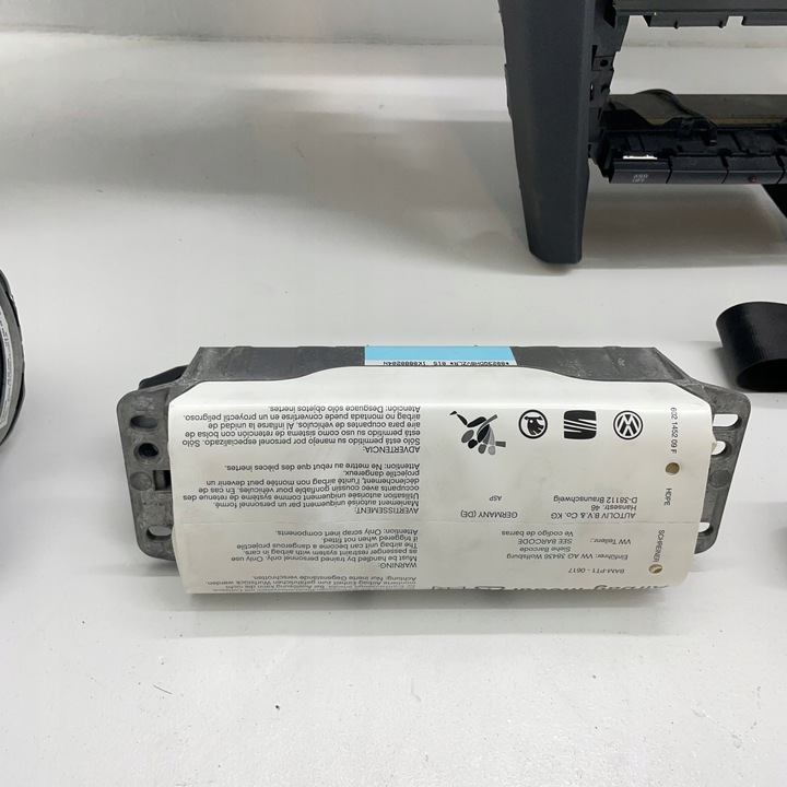 фото №6, Skoda octavia 2 панель консоль подушка безпеки подушки ремені