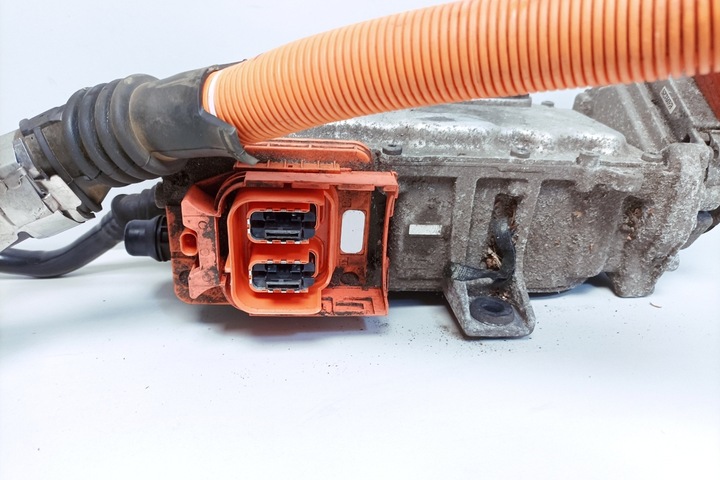 фото №10, Инвертор bmw i8 i12 8662297 1.5l гибрид 170kw 2016