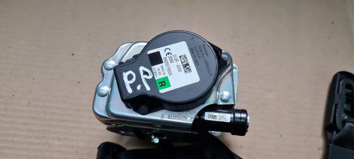 фото №5, A4 b9 8w pas безопасности правое перед 8w0857706 v04 a5 8w