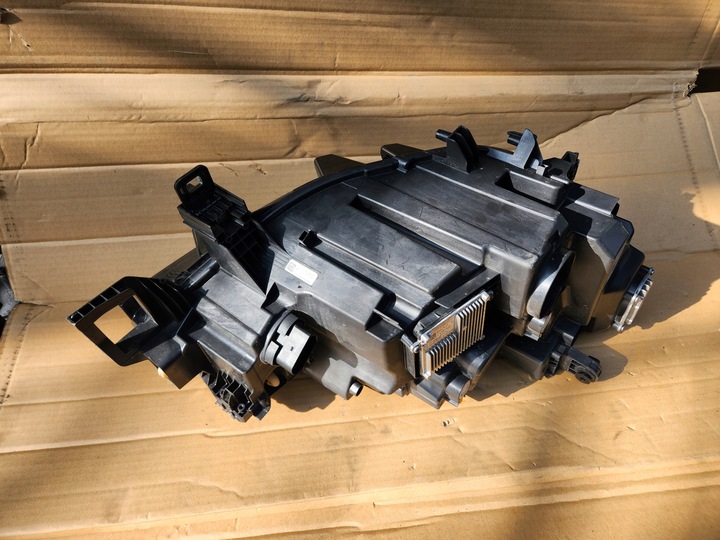 фото №8, Лампа ліва фара vw id4 11a 21- повний led 11b941005a комплектна