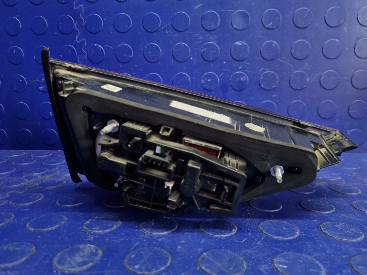 фото №7, Фара задня права w кришка багажника usa audi a3 s3 8v5 sedan праве зад 8v5945094j