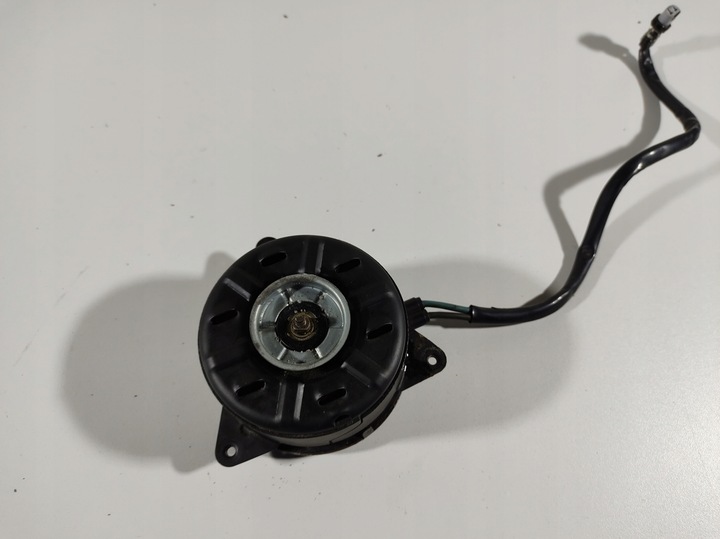 фото №9, Lexus is300h 13r моторчик вентилятора 16363-31440