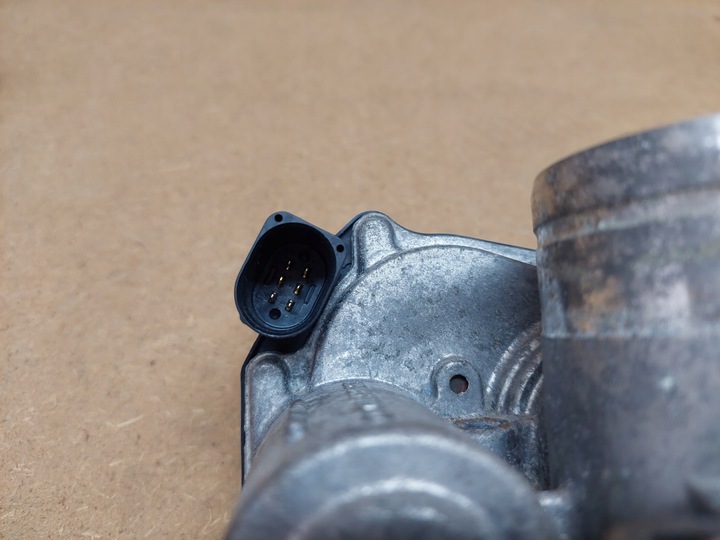 фото №5, Дроссельная заслонка 03d133062e fabia i 06r 1.2 6v bmd