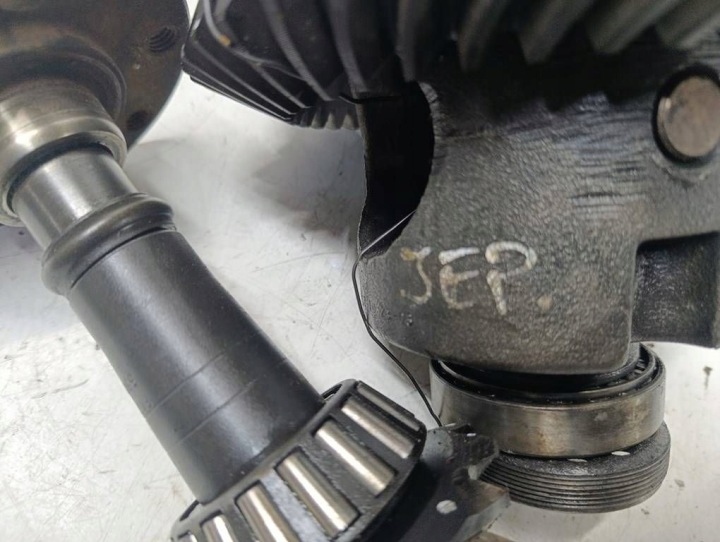 фото №7, Jeep cherokee kj 04 2.8 crd мост заднее дифференциал atak 4,10 41/10