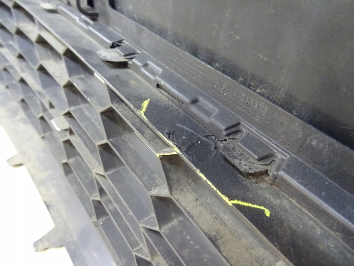 фото №15, Бампер перед переднее 3v0807221f superb iii рестайлинг