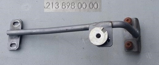 фото №1, Кронштейн ременя перед mercedes e w213 2138980000