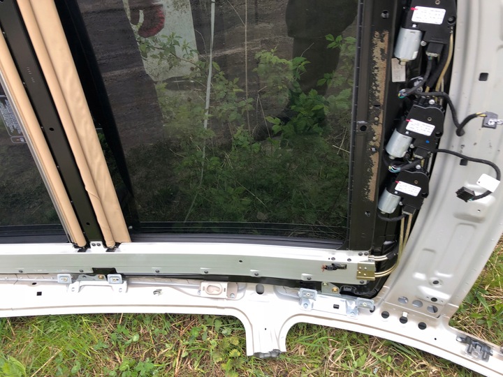 фото №5, Mercedes w251 довгий 05- дах люк панорама скляний 693