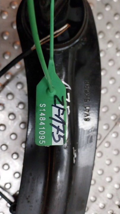 фото №9, Поворотна опора важіль праві зад kpl 8v41-5k898 8v41-5a970-ab ford kuga mk1 2wd