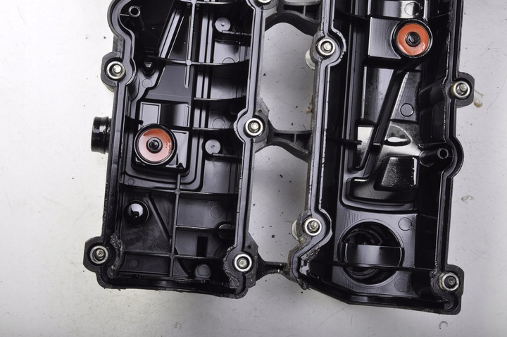 фото №9, Ford focus mk3 1.0 кришка клапанів dm5g-6007-lc