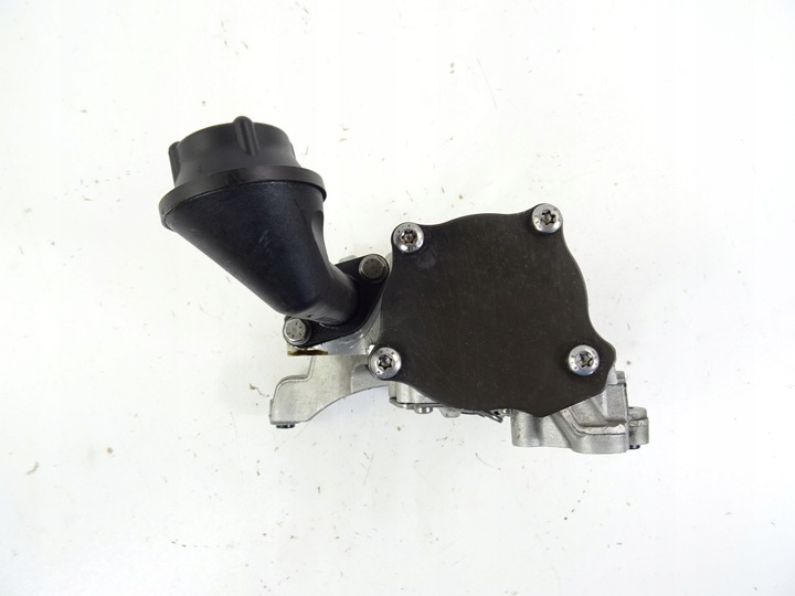 фото №8, Audi a3 8v рестайлинг 1.6 tdi насос масла 04l145208k 04l115251a 04l145305