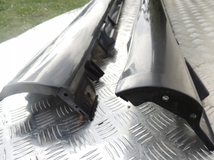 фото №14, Mercedes w205 sedan планка пороговая хром 755