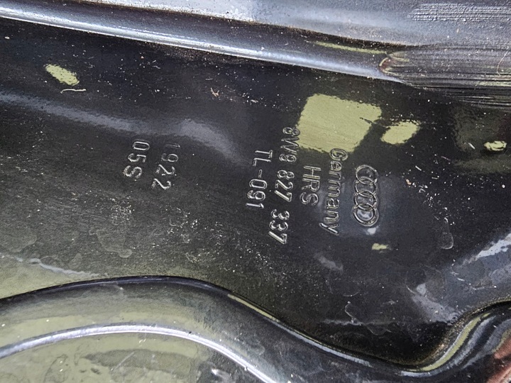 фото №7, Audi a4 8w9827337 крышка зад универсал audi оригинальный номер