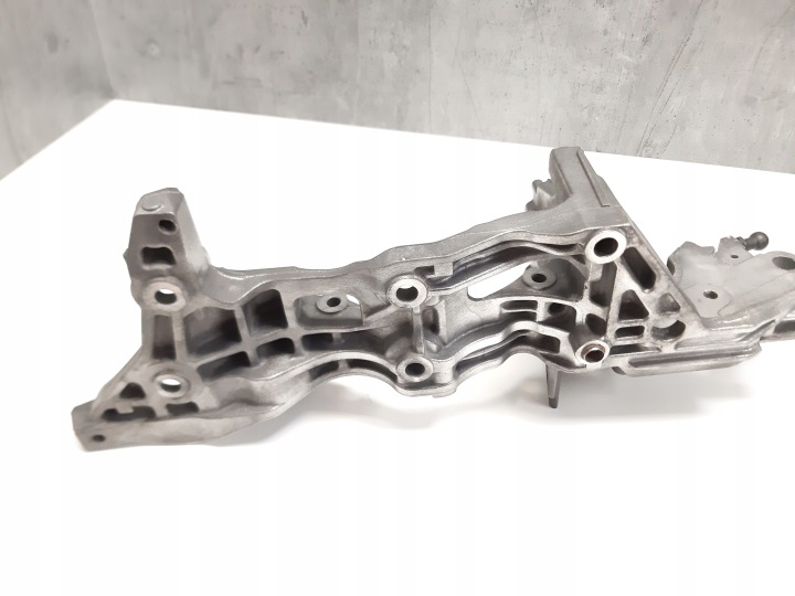 фото №7, Audi vw skoda кронштейн генератора 2.0 tdi 04l903143b