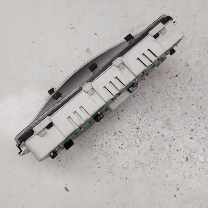 фото №9, Hyundai matrix 1,6b панель приборов 94003-17200 20010925 2003-2700