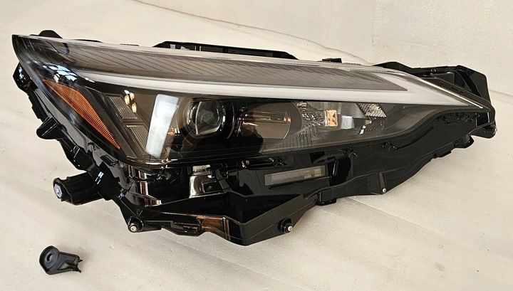 фото №1, Лампа правая передняя перед lexus nx ii 2021- линза полный led