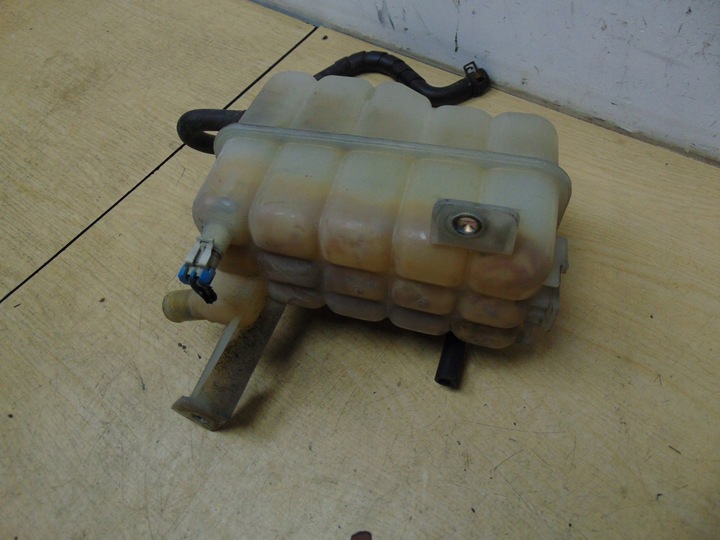 фото №8, Бак расширительный жидкости chevrolet tahoe ii 1999- 5.3 v8