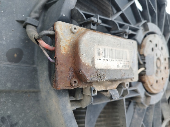 фото №12, Радіаторів води + кондиціонера + вентилятор 2.0 d volvo s40 ii v50 2003-2006