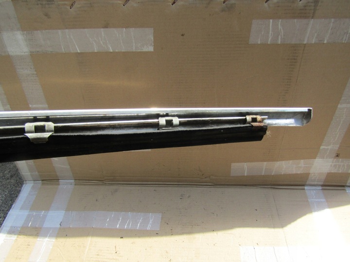 фото №8, 1 mercedes w126 se левая передняя планка хром прокладка дверь левый перед