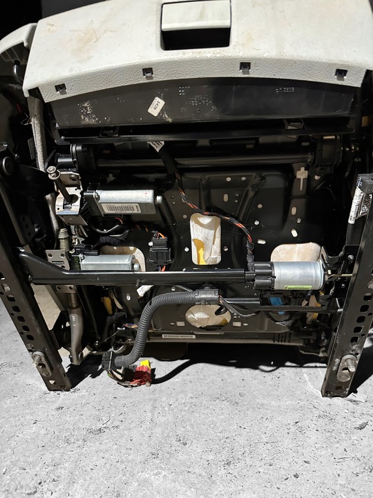 фото №9, Сидіння диван шкіра audi a4 8k9 allroad універсал