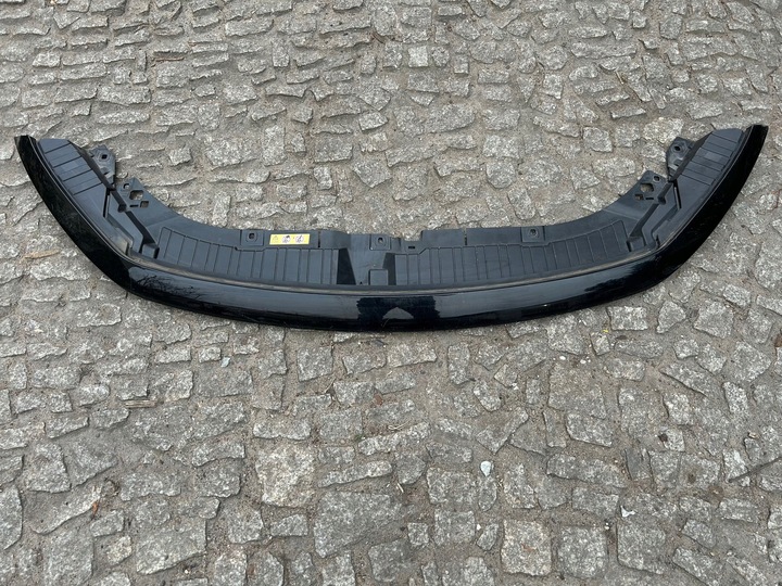 фото №1, Mercedes-benz eqb eqa маскировочная накладка верх ремня бампера перед