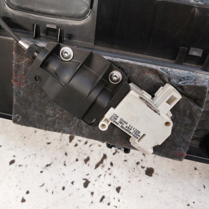 фото №11, Audi q7 4l бардачок пасажира чорний 4l1880302b