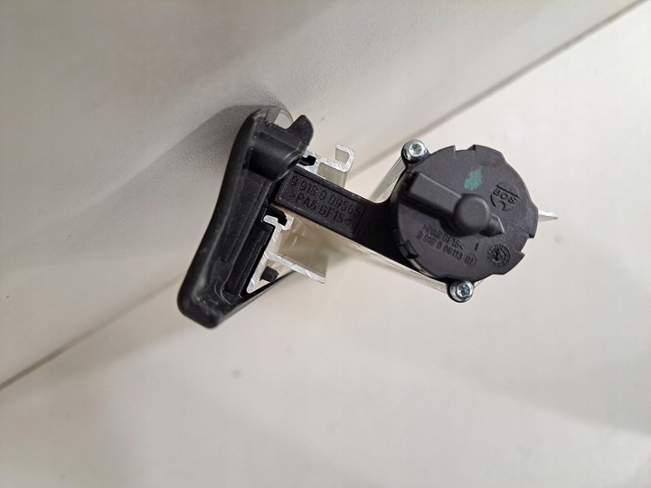 фото №14, Bmw 5 g30 g31 2016 зад сторона правая штора / ролета окна дверь задних