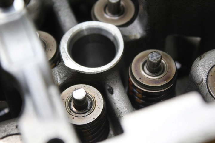 фото №6, Головка cud audi a8 d4 q7 cayenne 4.2 tdi 0574d