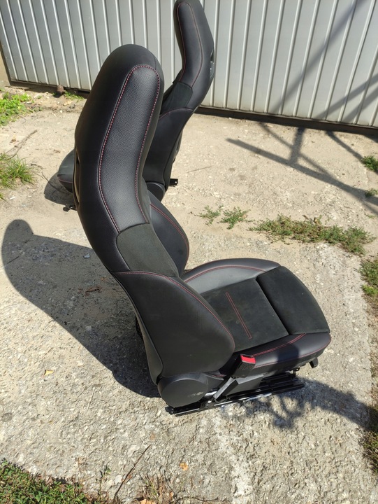 фото №14, Mercedes w177 amg сидіння червона nić алькантара