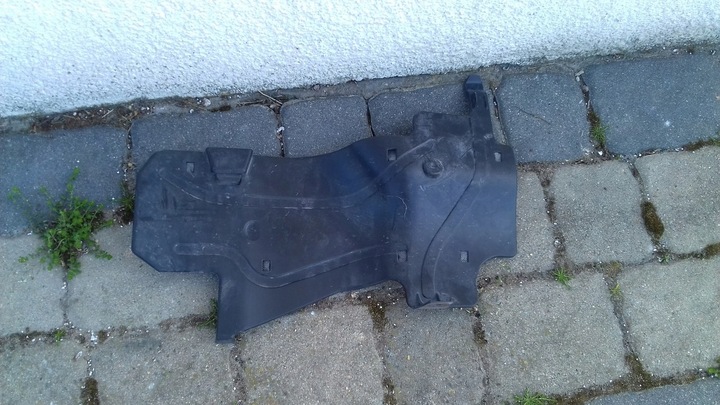 фото №1, Peugeot 208 защита подкрылки перед правые оригинал