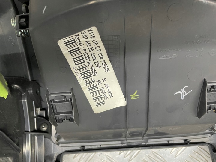 фото №7, Рамка бардачок середній p10381a2790006 nissan note e11 06-12