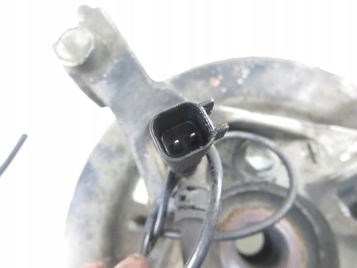 фото №3, Поворотный кулак ступица передняя правая opel astra iv j 1.4 turbo