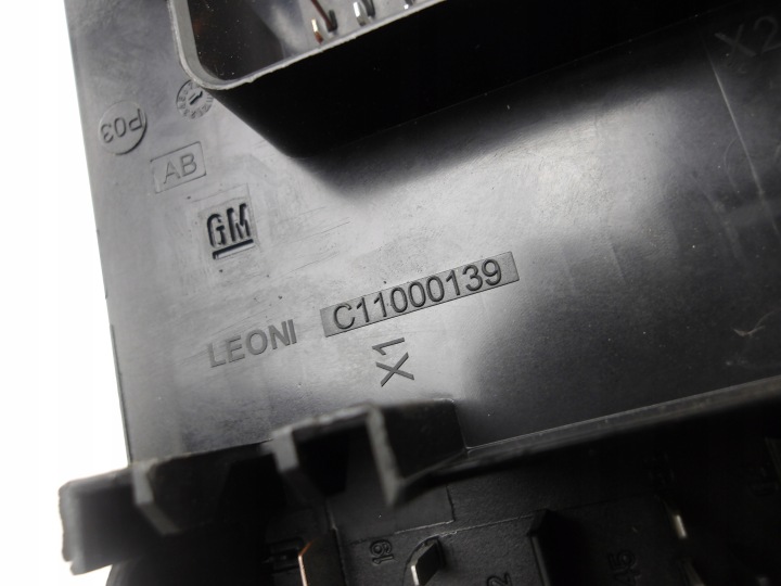 фото №10, Opel astra j 09-15 1.6 cdti коробка запобіжників c11000139 oem номер