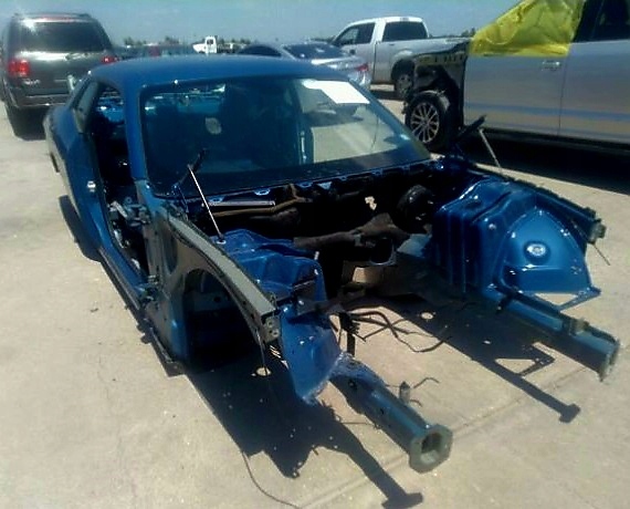 фото №1, 2015 challenger чверть перед лонжерон фартух