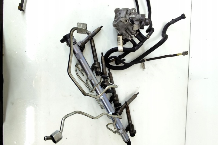 фото №7, Комплект форсунок bmw 3 f30, f80 7800123 2.0l бензин 180kw 2012