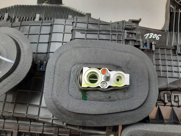 фото №12, 2022 ford mustang mach-e отопитель комплектная lj9a19b555abg