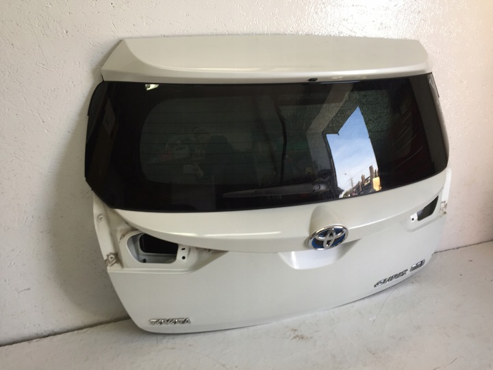 фото №3, Кришка багажника зад auris ii код 070 біла перлина , хетчбек