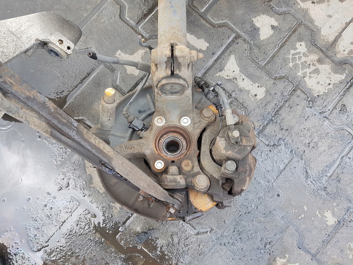 фото №5, Golf 5 v 2.0 tdi амортизатор поворотна опора ліва перед