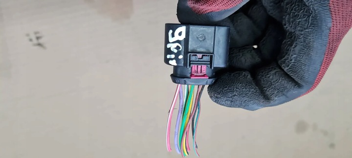 фото №12, A6 c7 4g рестайлинг штекер разъём 4h0973715a a4 b9 8w a5 q5 80a q7 4m