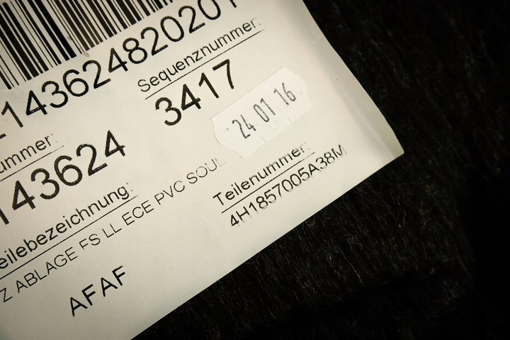 фото №8, Защита накладка pod рули audi a8 s8 4h 4h1857005a