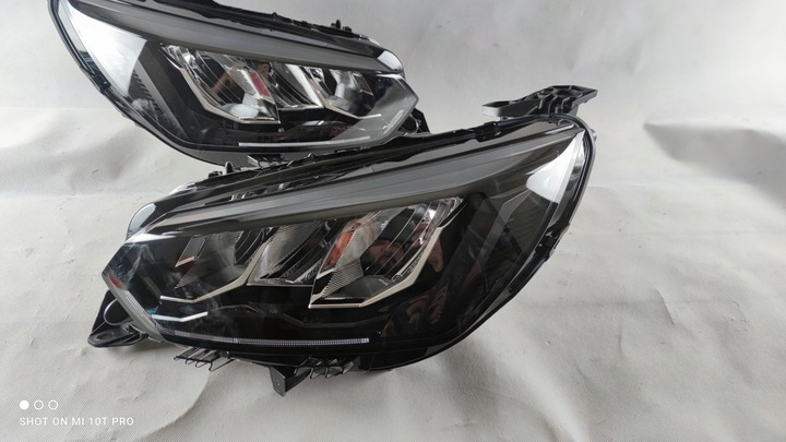 фото №10, Peugeot 208 ii 2008 левая правая полный led комплект