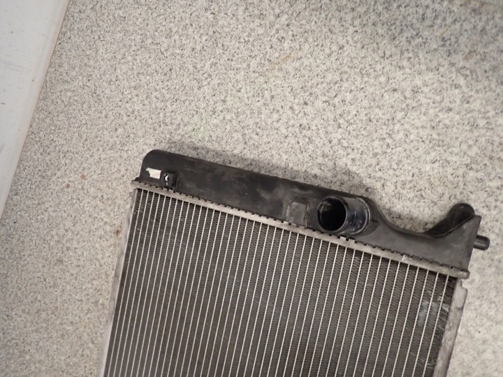 фото №9, Toyota avensis t25 06- радиаторов воды 2.0 d4d